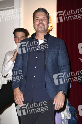 Theaterpremiere 'Fisch sucht Fahrrad' in Berlin