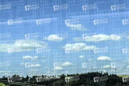 Symbolfoto Mobilfunkempfang im Zug