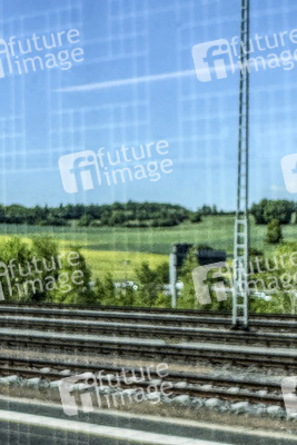 Symbolfoto Mobilfunkempfang im Zug