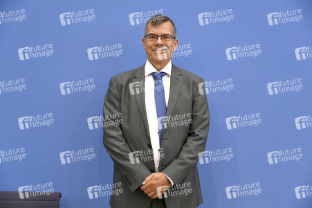 Bundespressekonferenz 'Report Globale Flucht 2025' in Berlin