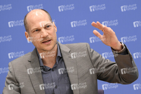 Bundespressekonferenz 'Report Globale Flucht 2025' in Berlin