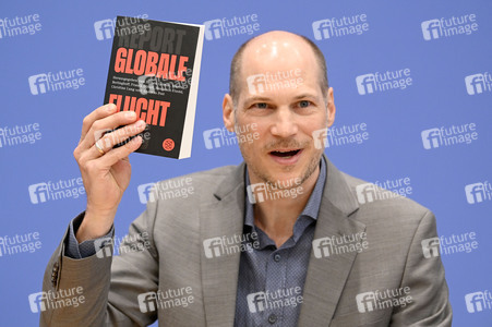 Bundespressekonferenz 'Report Globale Flucht 2025' in Berlin