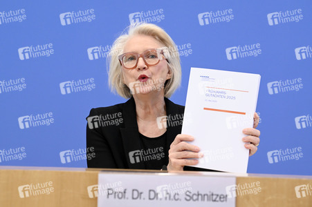 Bundespressekonferenz zur Vorstellung des Frühjahrsgutachten 2025 in Berlin