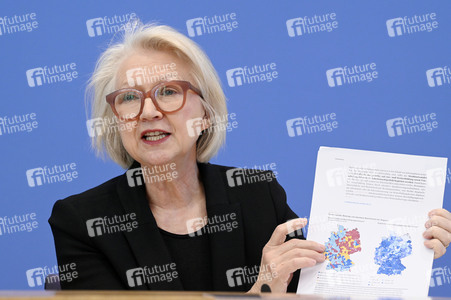 Bundespressekonferenz zur Vorstellung des Frühjahrsgutachten 2025 in Berlin