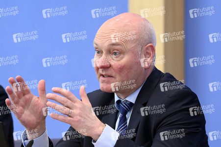 Bundespressekonferenz zur Vorstellung des Frühjahrsgutachten 2025 in Berlin