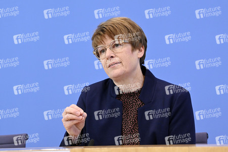 Bundespressekonferenz zur Vorstellung des Frühjahrsgutachten 2025 in Berlin