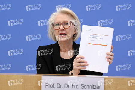 Bundespressekonferenz zur Vorstellung des Frühjahrsgutachten 2025 in Berlin