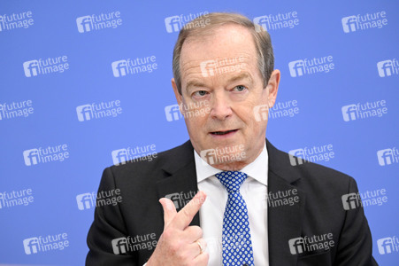 Bundespressekonferenz Vorstellung Gutachten Arzneimittel in Berlin