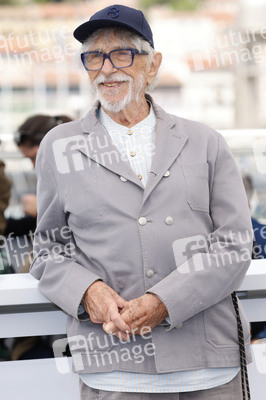 Photocall 'L'homme qui a vu l'ours qui a vu l'homme', Cannes Film Festival 2025