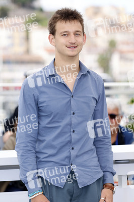 Photocall 'L'homme qui a vu l'ours qui a vu l'homme', Cannes Film Festival 2025