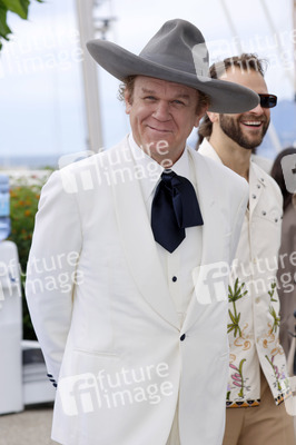 Photocall 'Heads or Tails?', Cannes Film Festival 2025