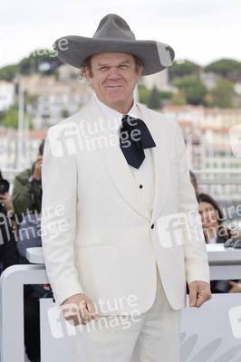Photocall 'Heads or Tails?', Cannes Film Festival 2025