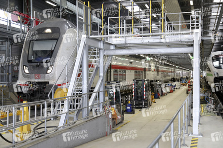 Vorstellung des encore Batteriespeichers im DB ICE-Werk in Leipzig