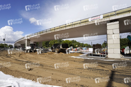 Abriss der kaputten Wuhlheide-Brücke in Berlin