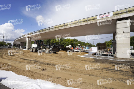 Abriss der kaputten Wuhlheide-Brücke in Berlin