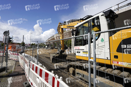 Abriss der kaputten Wuhlheide-Brücke in Berlin