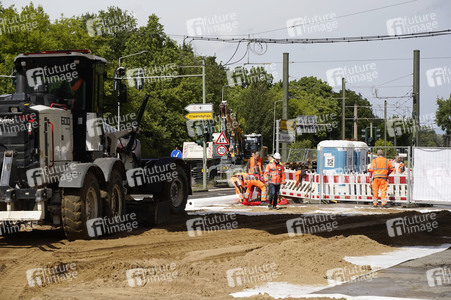 Abriss der kaputten Wuhlheide-Brücke in Berlin