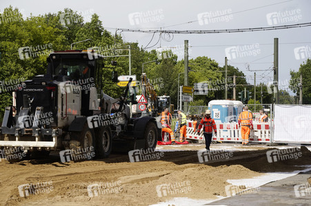 Abriss der kaputten Wuhlheide-Brücke in Berlin