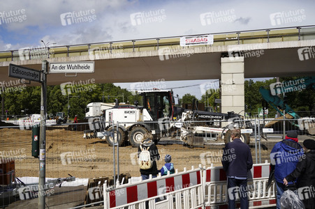 Abriss der kaputten Wuhlheide-Brücke in Berlin