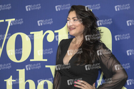 Fimpremiere 'Worth the Wait' in West Hollywood