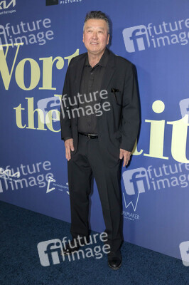 Fimpremiere 'Worth the Wait' in West Hollywood