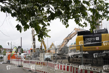 Abriss der kaputten Wuhlheide-Brücke in Berlin