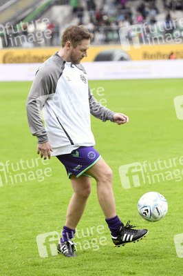 Benefiz-Fußballspiel 'Kicken mit Stars' in Hannover