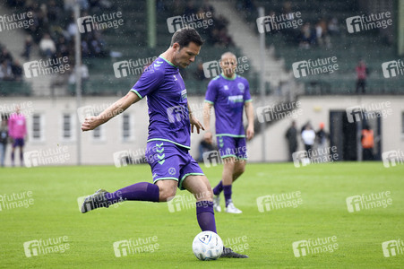 Benefiz-Fußballspiel 'Kicken mit Stars' in Hannover