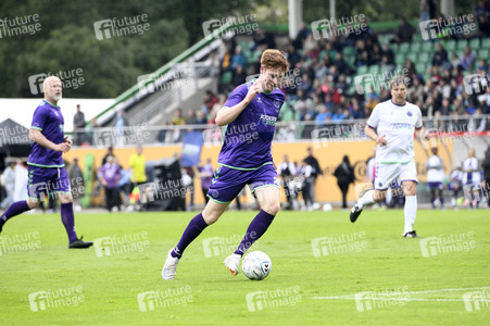Benefiz-Fußballspiel 'Kicken mit Stars' in Hannover