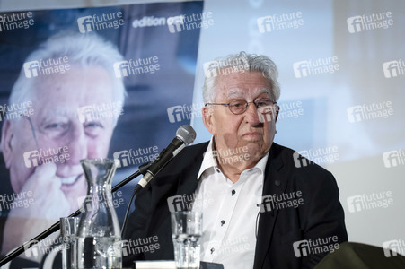Buchvorstellung mit Egon Krenz in Berlin