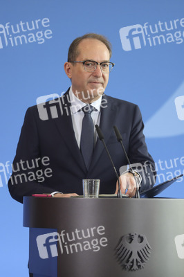 Pressestatement von Alexander Dobrindt in Berlin