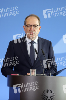 Pressestatement von Alexander Dobrindt in Berlin