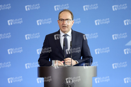 Pressestatement von Alexander Dobrindt in Berlin