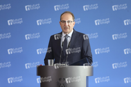 Pressestatement von Alexander Dobrindt in Berlin