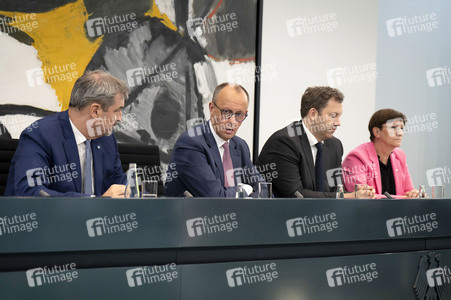 Pressekonferenz nach der ersten Sitzung des Koalitionsausschusses in Berlin