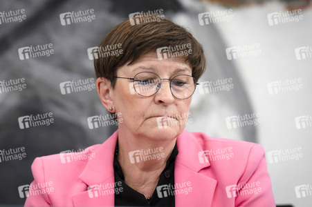 Pressekonferenz nach der ersten Sitzung des Koalitionsausschusses in Berlin