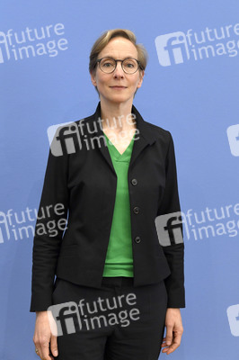 Bundespressekonferenz Friedensgutachten 2025 in Berlin