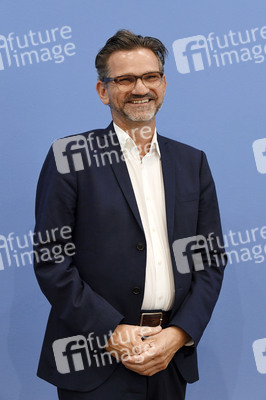 Bundespressekonferenz Friedensgutachten 2025 in Berlin