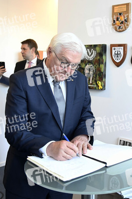 Besuch des Bundespräsidenten im Veteranenbüro der Bundeswehr in Berlin