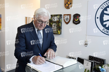 Besuch des Bundespräsidenten im Veteranenbüro der Bundeswehr in Berlin