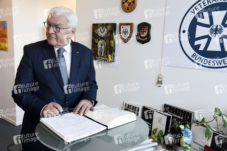 Besuch des Bundespräsidenten im Veteranenbüro der Bundeswehr in Berlin