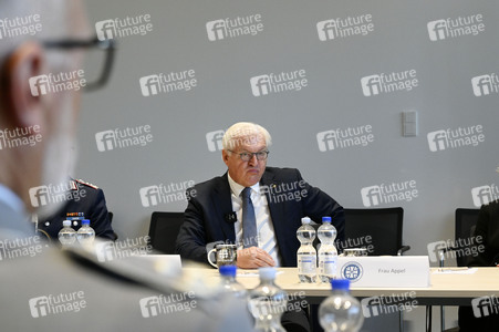 Besuch des Bundespräsidenten im Veteranenbüro der Bundeswehr in Berlin