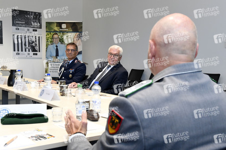 Besuch des Bundespräsidenten im Veteranenbüro der Bundeswehr in Berlin