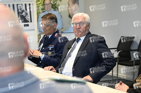Besuch des Bundespräsidenten im Veteranenbüro der Bundeswehr in Berlin