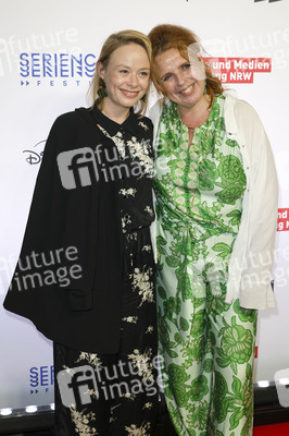 Serienpremiere 'Hundertdreizehn' auf dem Seriencamp Festival 2025 in Köln