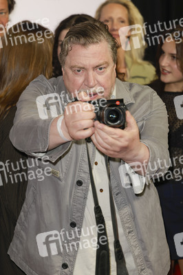 Serienpremiere 'Hundertdreizehn' auf dem Seriencamp Festival 2025 in Köln