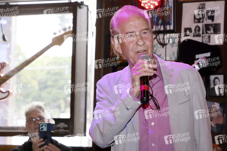 Songpremiere mit Michael Holm in Hamburg