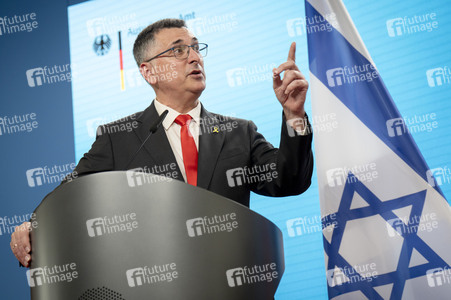 Pressekonferenz der Außenminister von Deutschland und Israel in Berlin