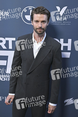 Verleihung der Breakout Awards, Newport Beach TV Fest