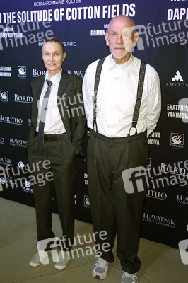 Theaterpremiere 'Solitude of Cotton Fields - In der Einsamkeit der Baumwollfelder' in Berlin